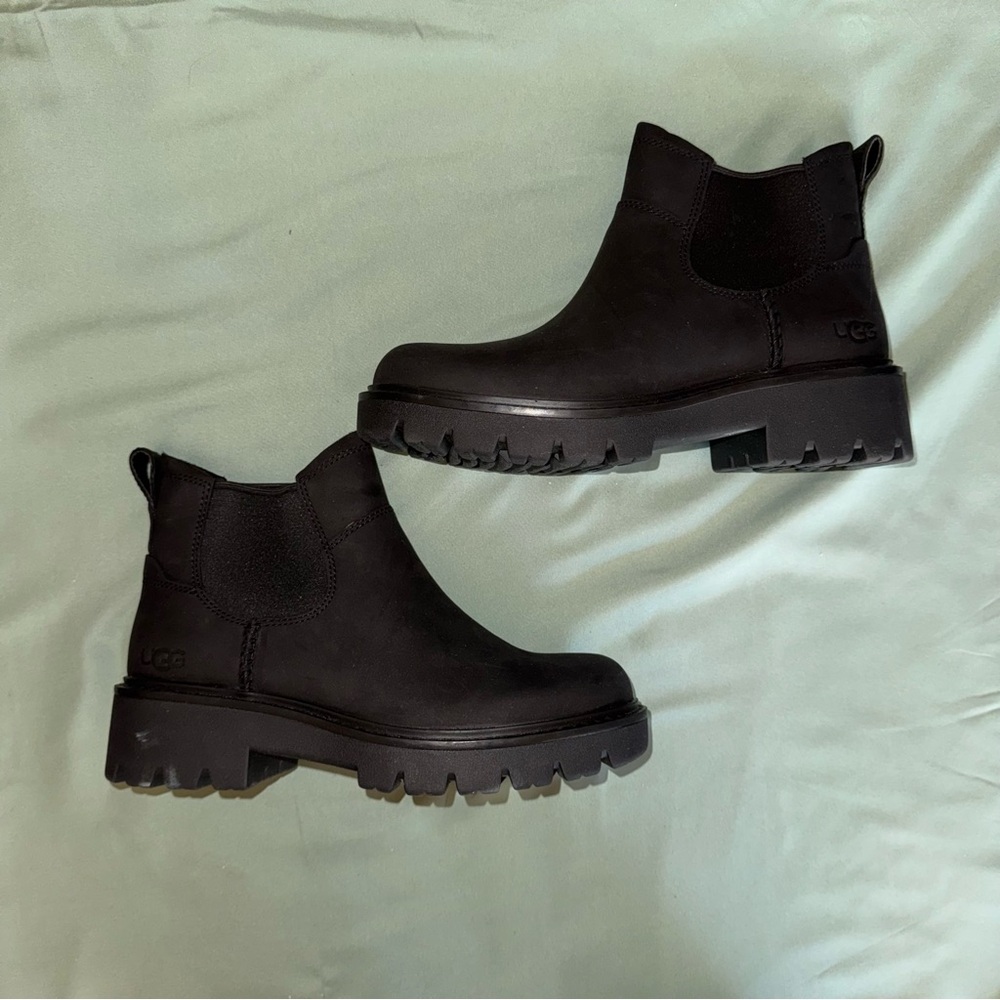 UGG Black Loxley Chelsea Waterproof Boots Size 5